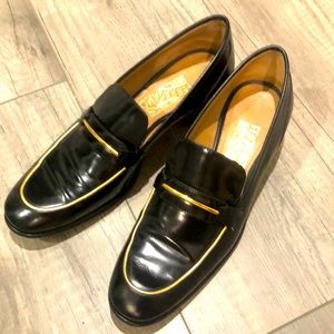 Black with Gold Detailing Salvatore Ferragamo Loafers. Size 8.5